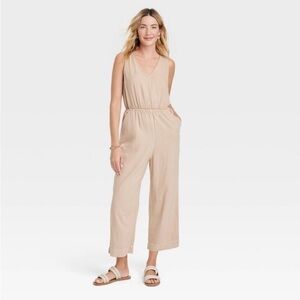Women's Sleeveless Jumpsuit - Universal
Thread™ nwt